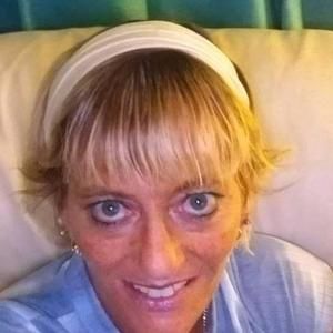 Meet your Posher, Carrie